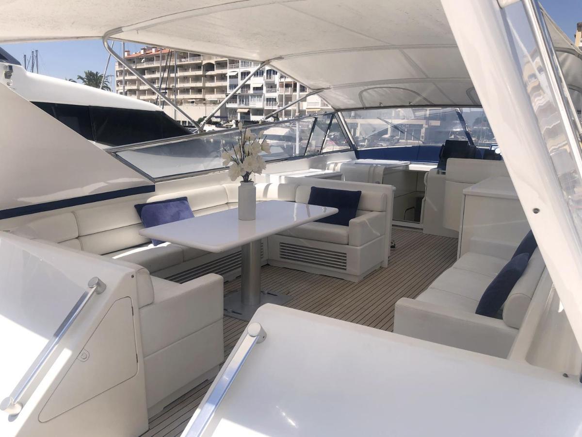 Home Sweet Boat - Chambres D'Hotes Empuriabrava Exteriör bild